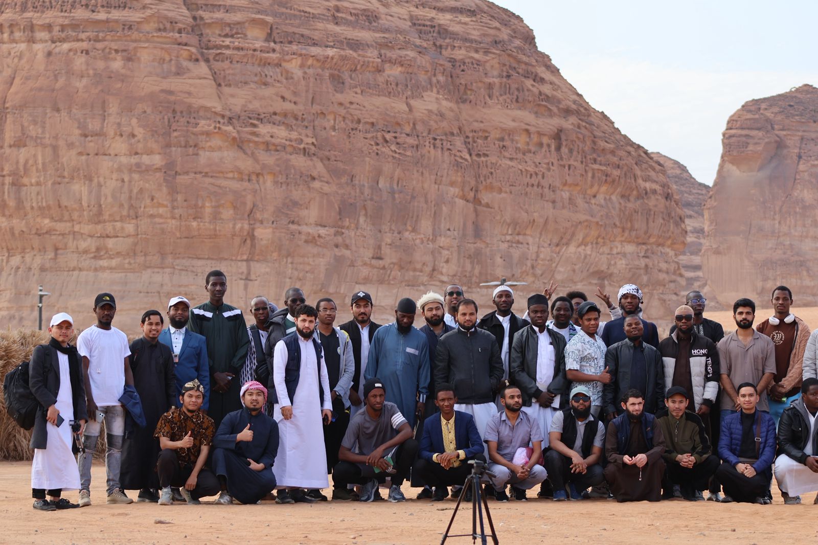 الجامعة الإسلامية تنظم برنامج الرحلات الطلابية إلى محافظة العُلا 